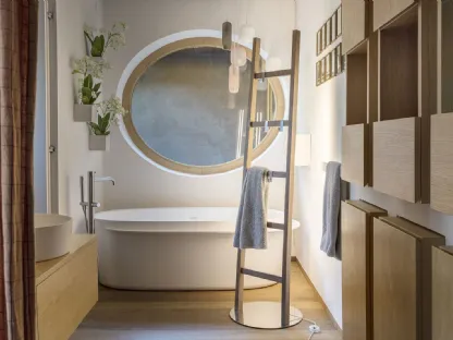 Lampada Appendiabiti in legno massello Alla Scala di Mogg