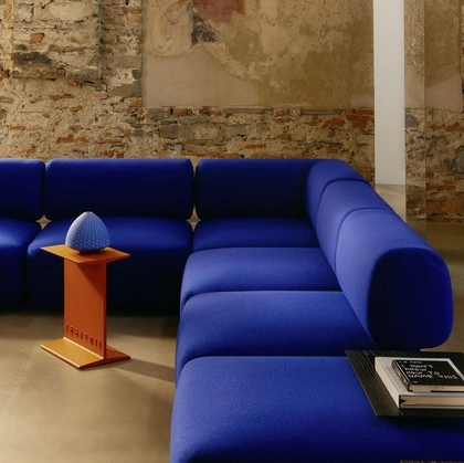 Tavolino Italia in metallo laccato di Desalto