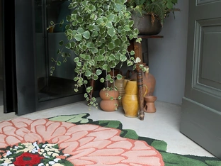 Tappeto Doktor Zinn Flower di Carpet Edition