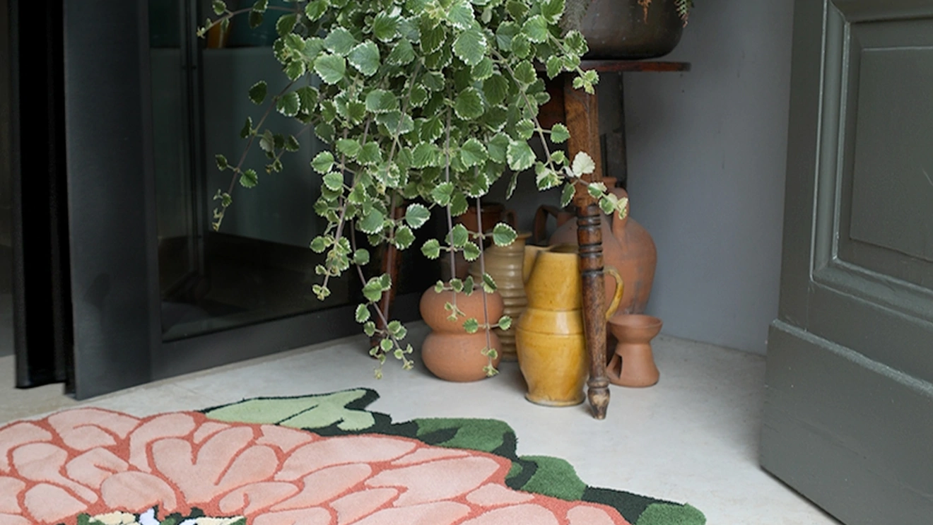 Tappeto Doktor Zinn Flower di Carpet Edition