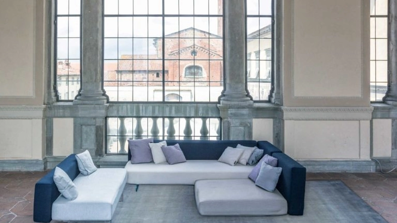 Tappeto Gradation Sonic Blue in Viscosa e Lana di Carpet Edition