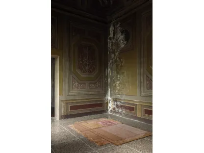 Tappeto ispirato alle forme architettoniche Lòbia Terra di Carpet Edition