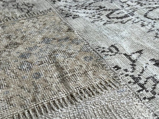 Tappeto Patchwork Beige in Lana e Cotone di Carpet Edition