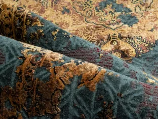 Tappeto in viscosa, lana e cotone Revise Grigio Bruciato di Carpet Edition