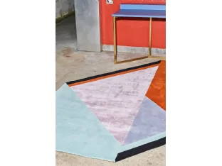 Tappeto di design ispirato alla Costa Azzurra dalle linee e dai colori non convenzionali Roquebrune Trofeo di Carpet Edition
