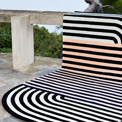 Tappeto Roquebrune Madame C di Carpet Edition