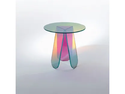 Tavolino rotondo Shimmer in cristallo con una speciale finitura multicromatica cangiante di Glas Italia