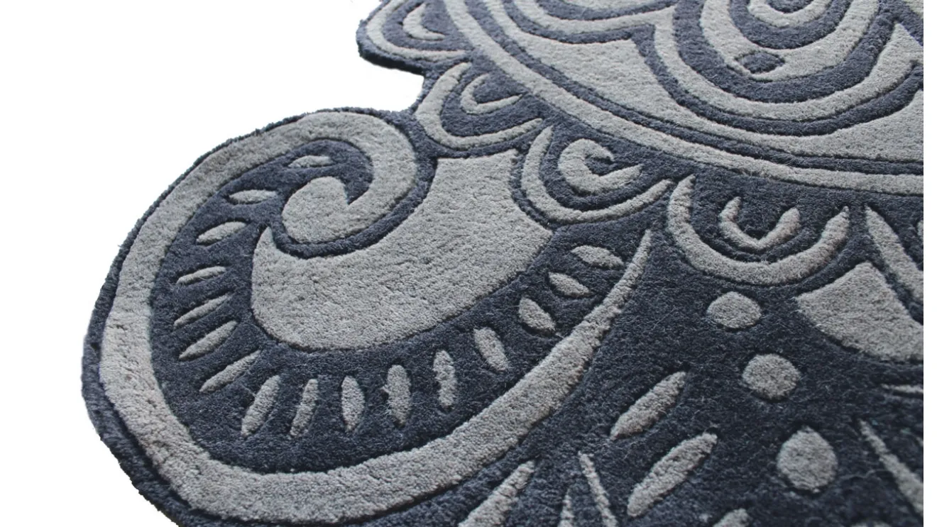 Tappeto dalla forma originale Veda di Carpet Edition