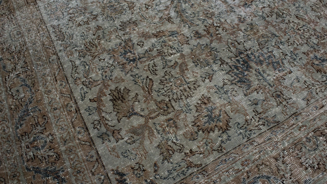 Tappeto Vintage Original in Lana e Cotone di Carpet Edition