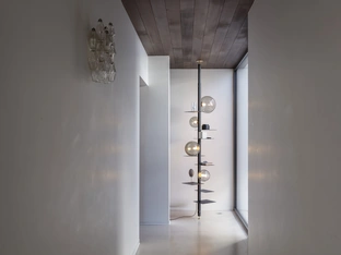 Lampada terra-soffitto Adelaide di Mogg
