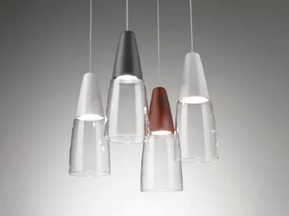 Lampada a sospensione con diffusore in vetro borosilicato e lavorato a mano, in tre varianti di colore Merlino di Zafferano