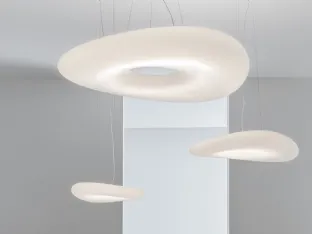Lampada a sospensione che ricorda la forma di una nuvola Mr Magoo di Linea Light