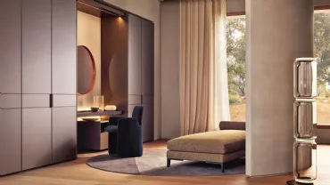Armadio Senzafine Cover con ante in vetro acidato bronzo di Poliform