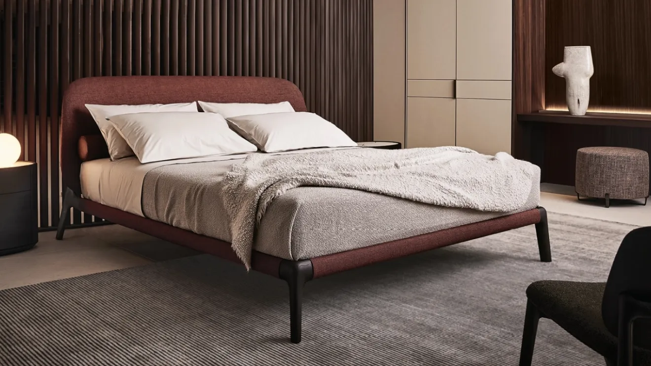 Letto in tessuto con testiera Curve di Poliform