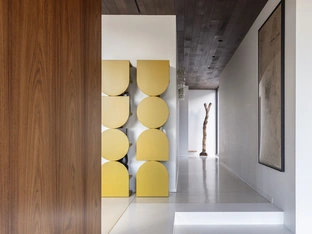 Libreria Shape Tower di Mogg
