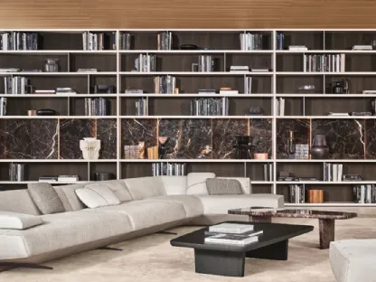 Libreria Wall System 03 in laccato opaco con schienale in rovere e gres porcellanato effetto marmo di Poliform