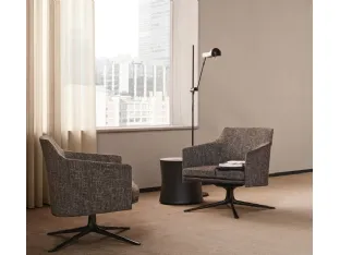 Poltroncina Stanford in tessuto con basamento girevole in nickel brown lucido di Poliform