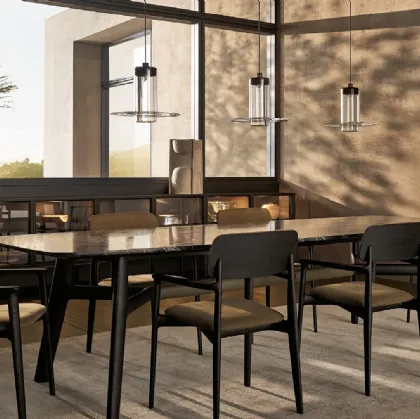 Sedia con braccioli in legno e pelle Curve di Poliform