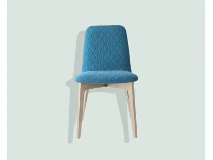Sedia imbottita in tessuto trapuntato blu, basamento in legno massiccio, Sami di Connubia