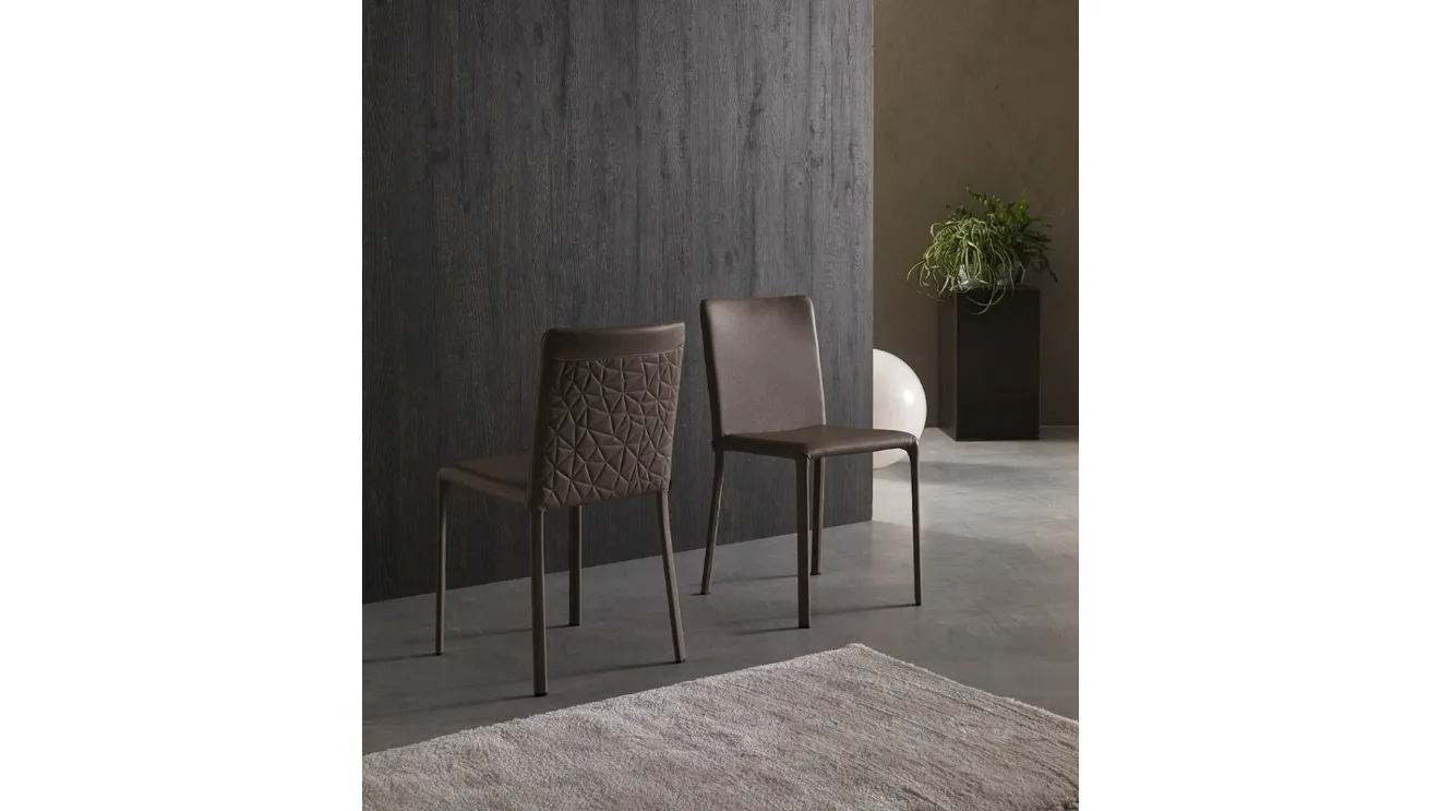 Sedia rivestita in pelle con motivo geometrico sullo schienale Lunette Plus di Ozzio