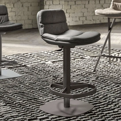 Sgabello imbottito Marlon di Ozzio