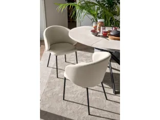 Sedia in tessuto con gambe in metallo Tuka Imbottita di Connubia