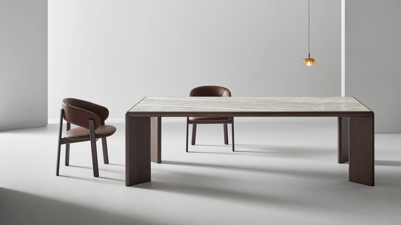 Tavolo Oshi in ceramica e legno di Bonaldo