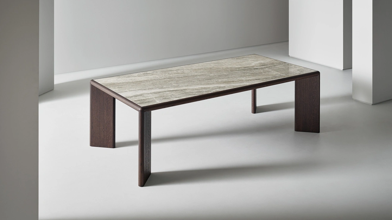 Tavolo Oshi in ceramica e legno di Bonaldo