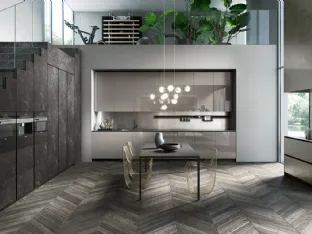Cucina Design lineare in vetro lucido grigio londra con top in acciaio inox vintage Ak 04 05 di Arrital