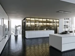 Cucina Design in laccato bianco puro lucido e top in agglomerato di quarzo bianco con isola Ak Project 10 di Arrital