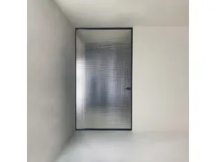 Porta per interni Sherazade Pivot Plain di Glas Italia