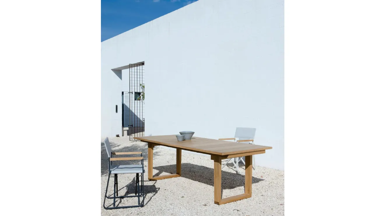 Tavolo Cosette in teak di Unopiu
