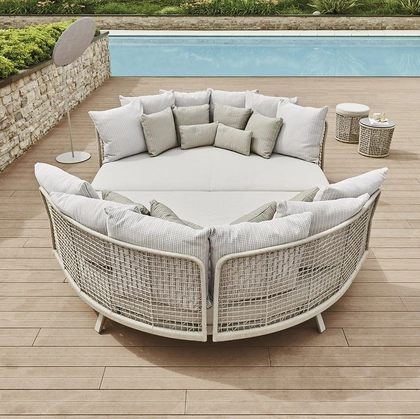 Divano Emma Daybed Compact in fibra intrecciata di Varaschin