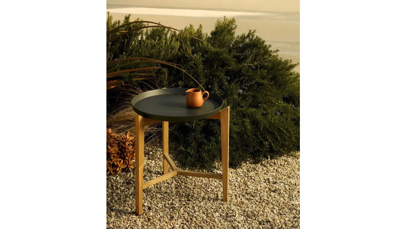Tavolino Fresbee in alluminio e teak di Unopiu