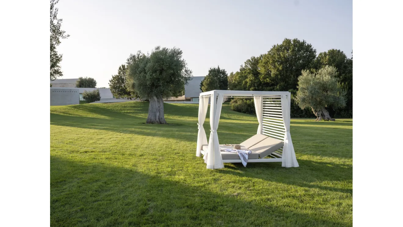 Gazebo in metallo con cuscini imbottiti Bivacco di Varaschin