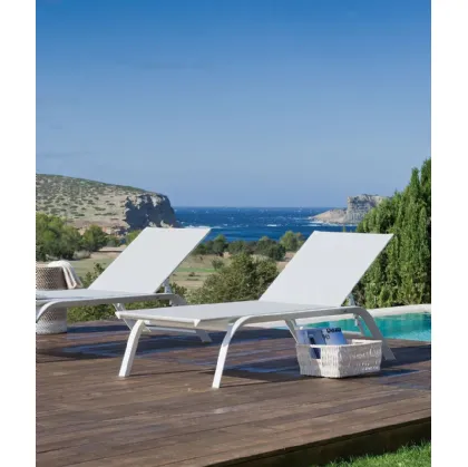 Lettino Panarea in alluminio e tessuto di Unopiu